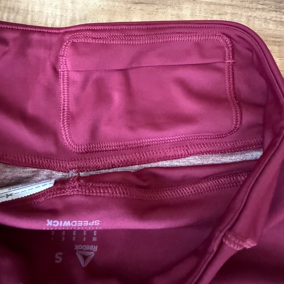 NWOT - Reebok Maroon Leggings S - Picture 4 of 9